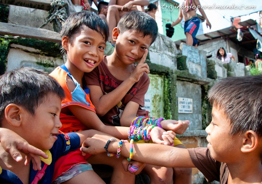 juguetes, pulseras, goma, pobreza, niños, filipinas, infancia
