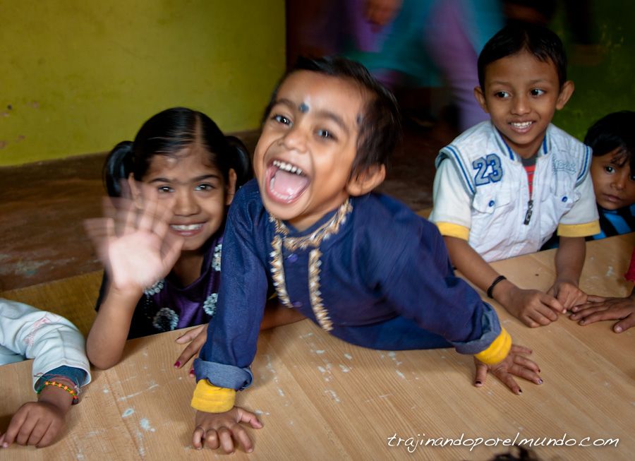 India, infancia, pobreza, educacion